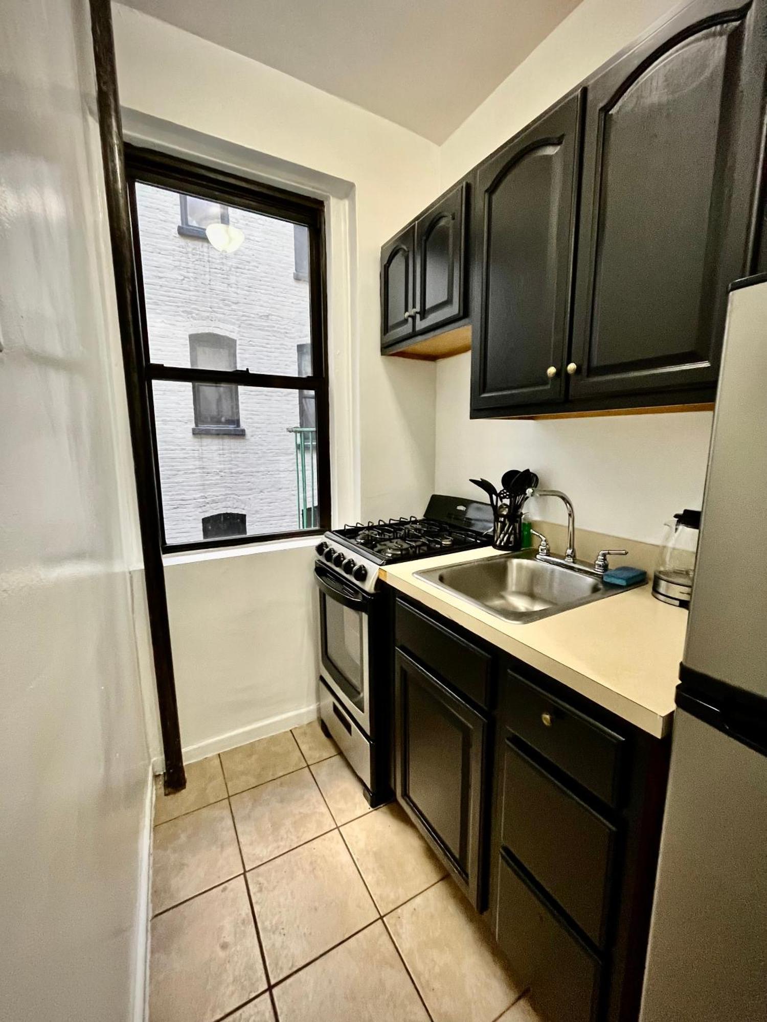 Beauty In The Heart Of The Village Apartment